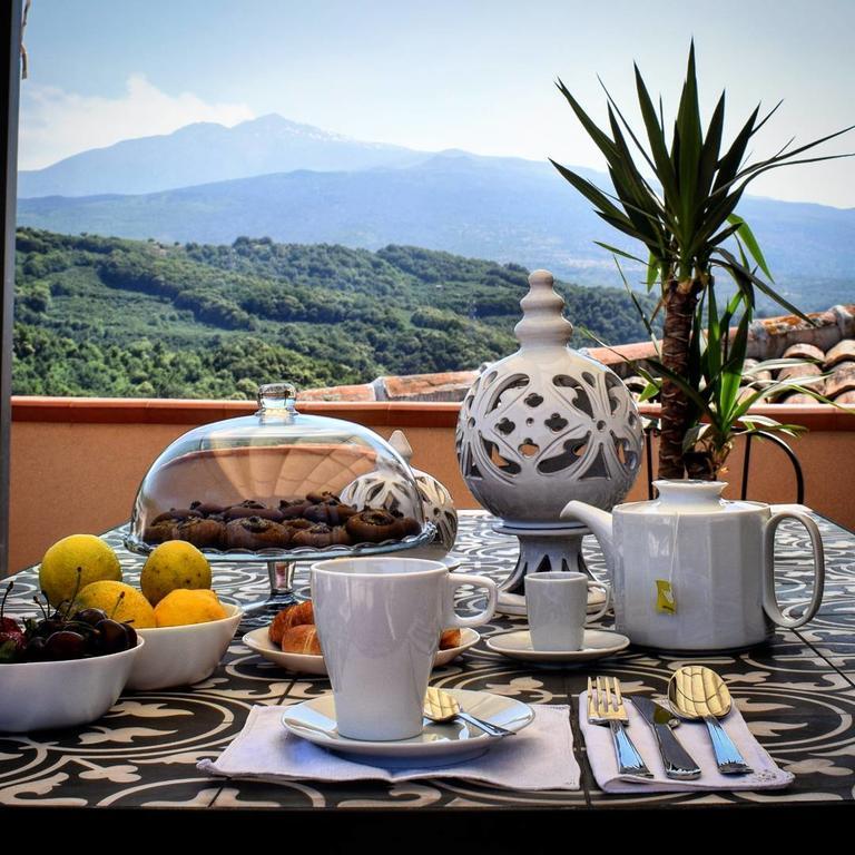 Cento Tari' Guest House Castiglione De Sicilia Exterior foto